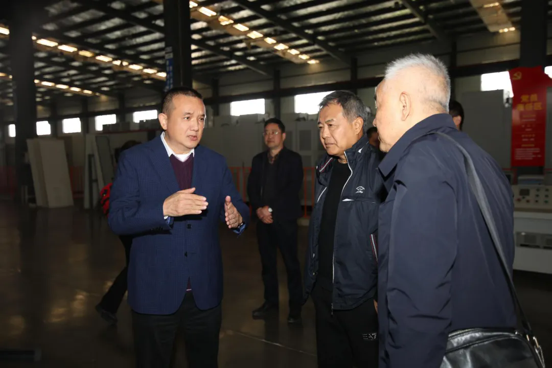 看見未來，才有未來?——中國服務型制造產業聯盟專家印建安一行赴大禹電氣考察指導